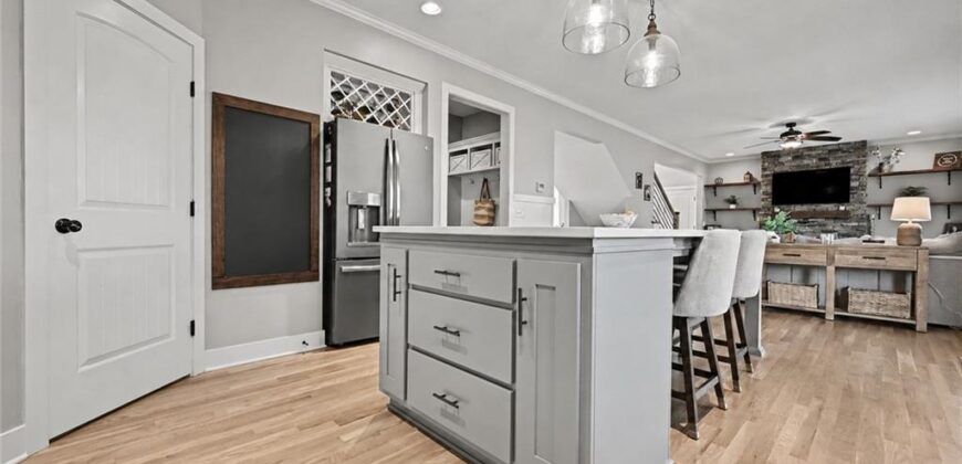 12725 N Overbrook Drive, Platte City, MO 64079