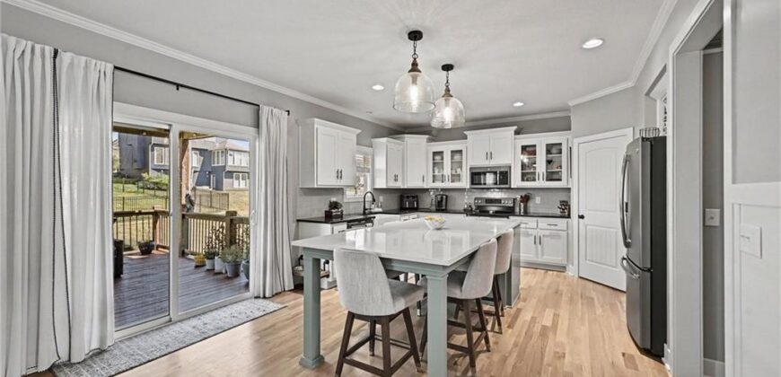 12725 N Overbrook Drive, Platte City, MO 64079