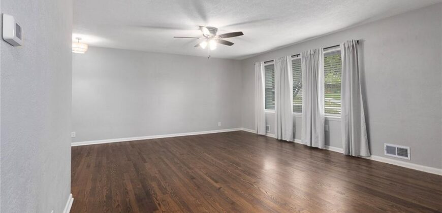 24 Virginia Drive, Liberty, MO 64068