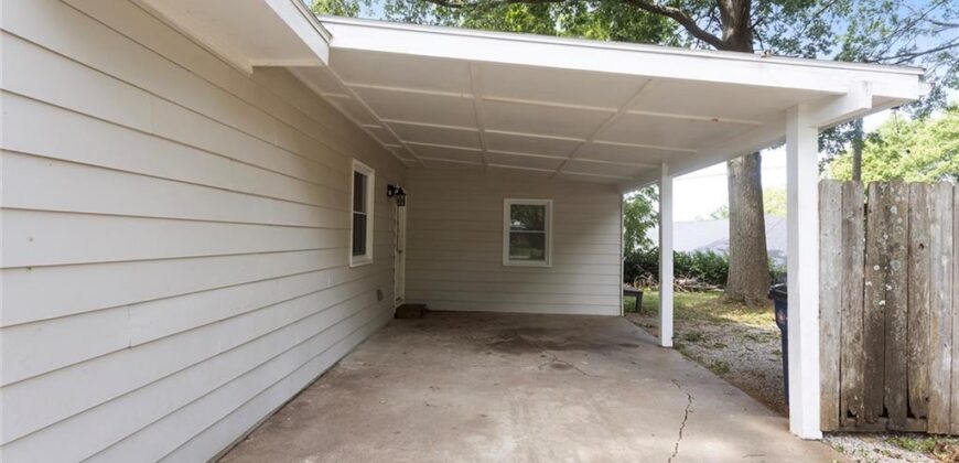 24 Virginia Drive, Liberty, MO 64068