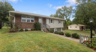 7510 Oak Street, Pleasant Valley, MO 64068