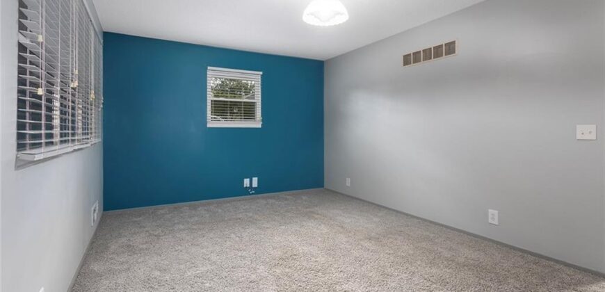 7510 Oak Street, Pleasant Valley, MO 64068