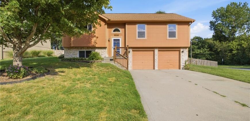11421 N Kentucky Avenue, Kansas City, MO 64157