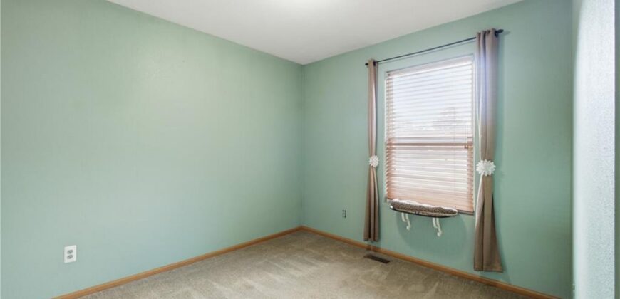 11421 N Kentucky Avenue, Kansas City, MO 64157