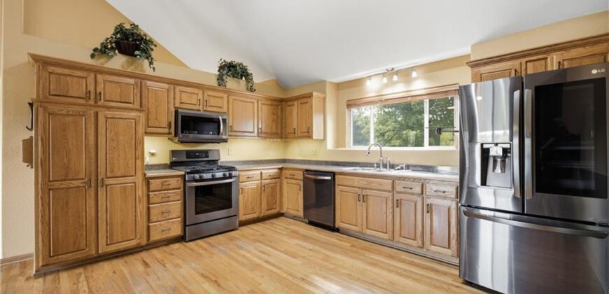 11421 N Kentucky Avenue, Kansas City, MO 64157