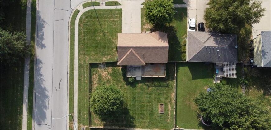 11421 N Kentucky Avenue, Kansas City, MO 64157