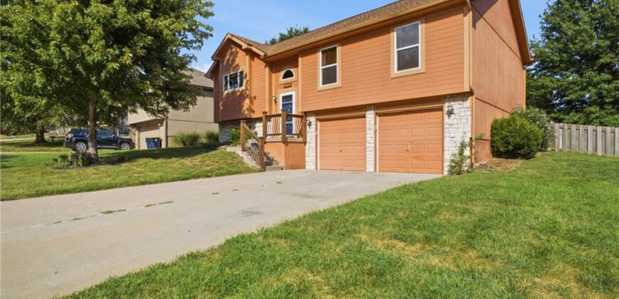 11421 N Kentucky Avenue, Kansas City, MO 64157