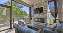 13559 Terrace Park Drive, Parkville, MO 64152