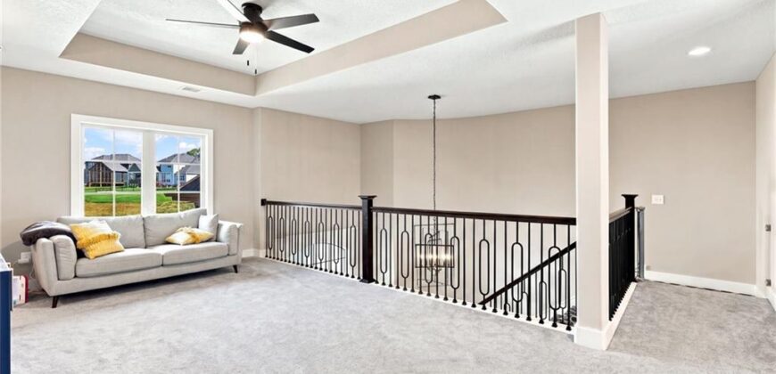 13559 Terrace Park Drive, Parkville, MO 64152