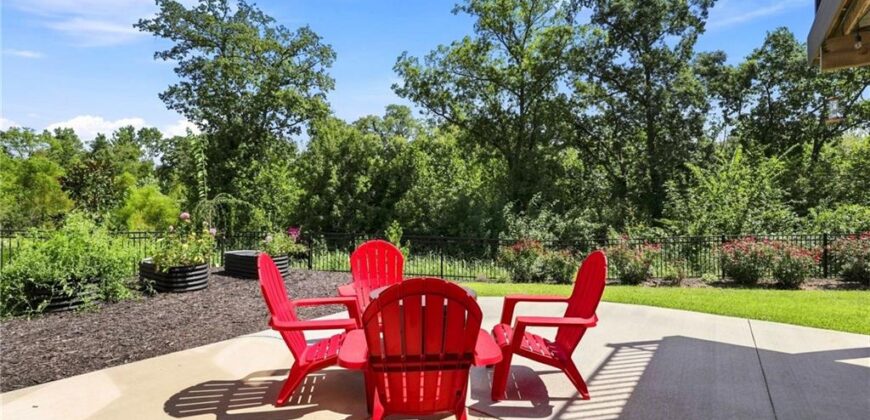 13559 Terrace Park Drive, Parkville, MO 64152