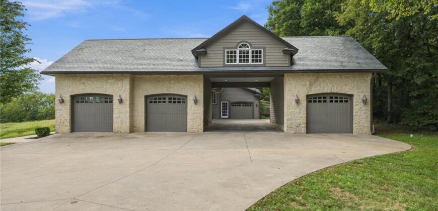 22350 Grass Pad Road, Platte City, MO 64079