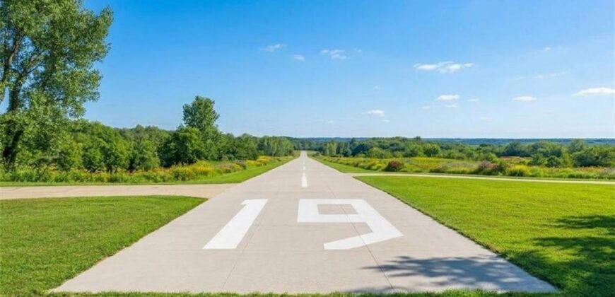 22350 Grass Pad Road, Platte City, MO 64079
