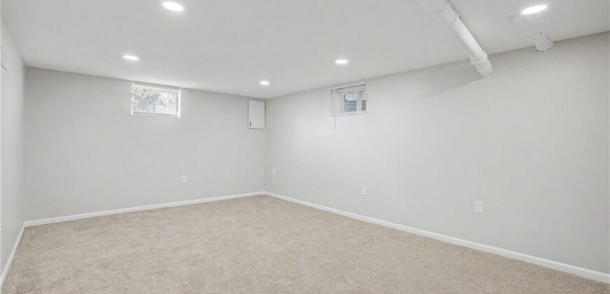 6732 N Madison Avenue, Kansas City, MO 64118
