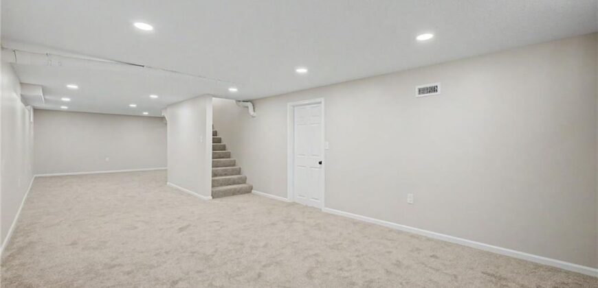 6732 N Madison Avenue, Kansas City, MO 64118