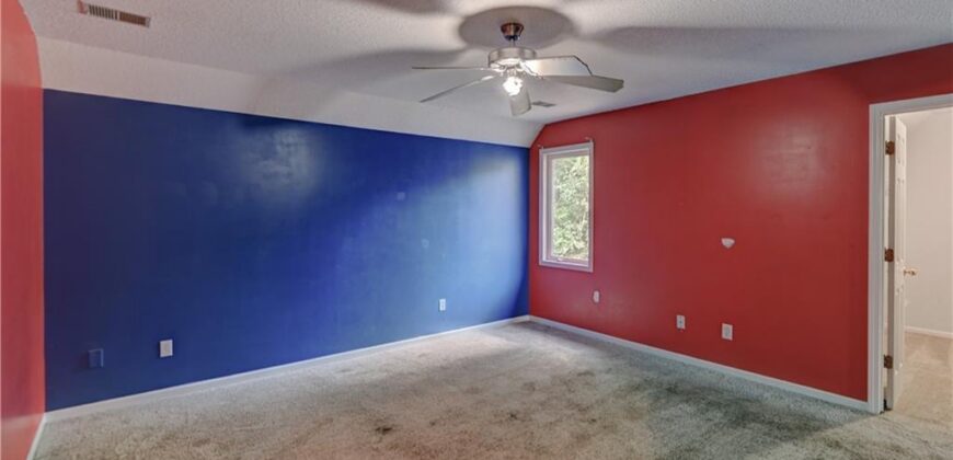 6826 N Charleston Drive, Kansas City, MO 64119