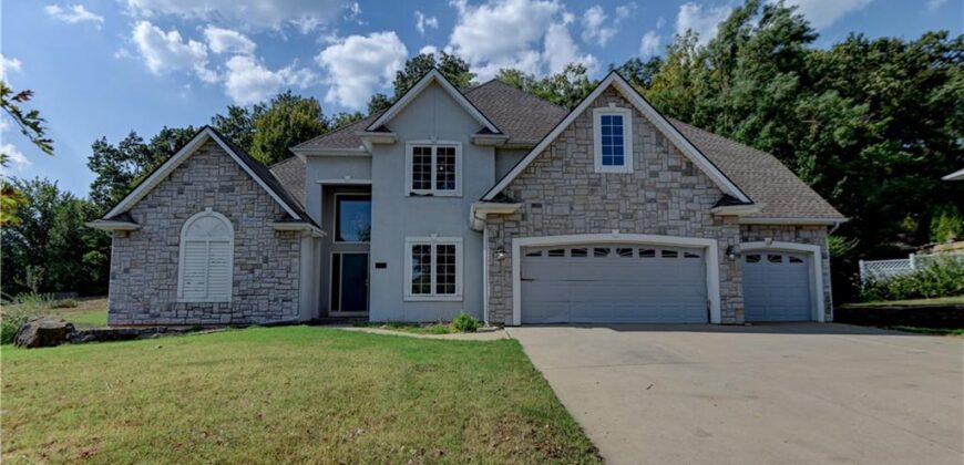 6826 N Charleston Drive, Kansas City, MO 64119