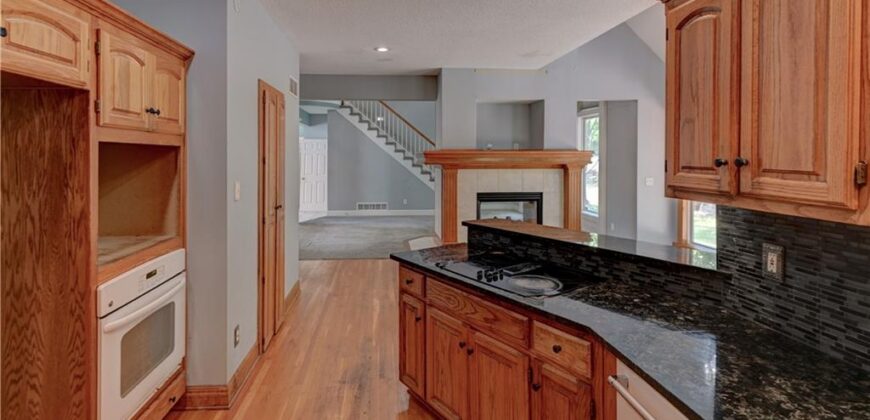 6826 N Charleston Drive, Kansas City, MO 64119