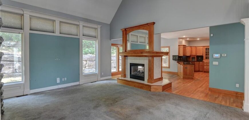 6826 N Charleston Drive, Kansas City, MO 64119
