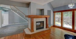 6826 N Charleston Drive, Kansas City, MO 64119