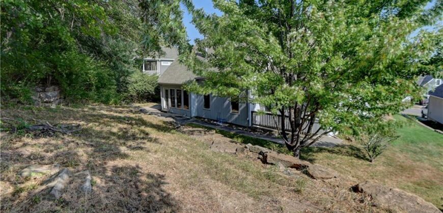 6826 N Charleston Drive, Kansas City, MO 64119