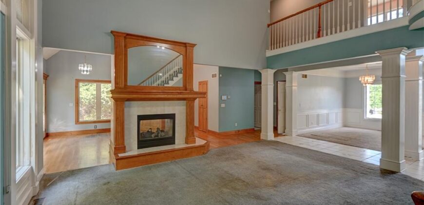 6826 N Charleston Drive, Kansas City, MO 64119