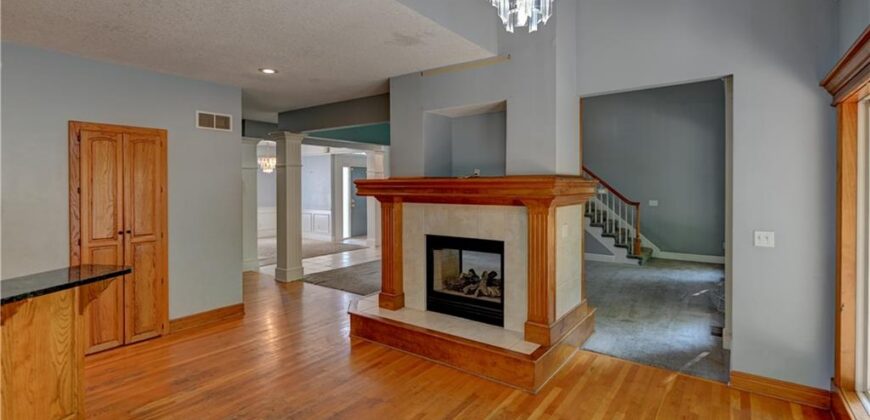 6826 N Charleston Drive, Kansas City, MO 64119