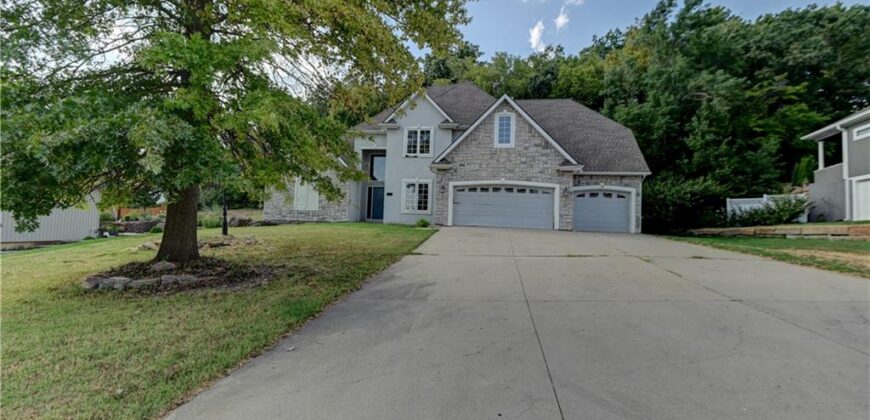 6826 N Charleston Drive, Kansas City, MO 64119