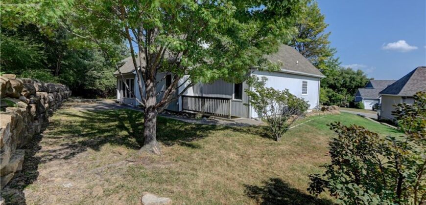 6826 N Charleston Drive, Kansas City, MO 64119