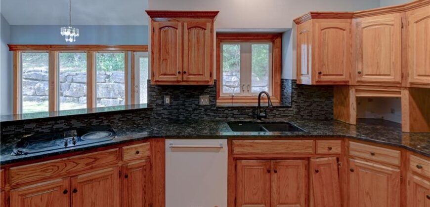 6826 N Charleston Drive, Kansas City, MO 64119