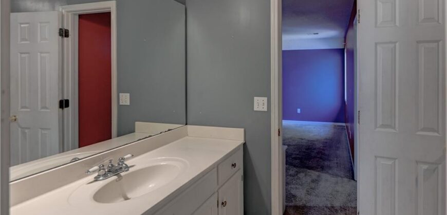 6826 N Charleston Drive, Kansas City, MO 64119