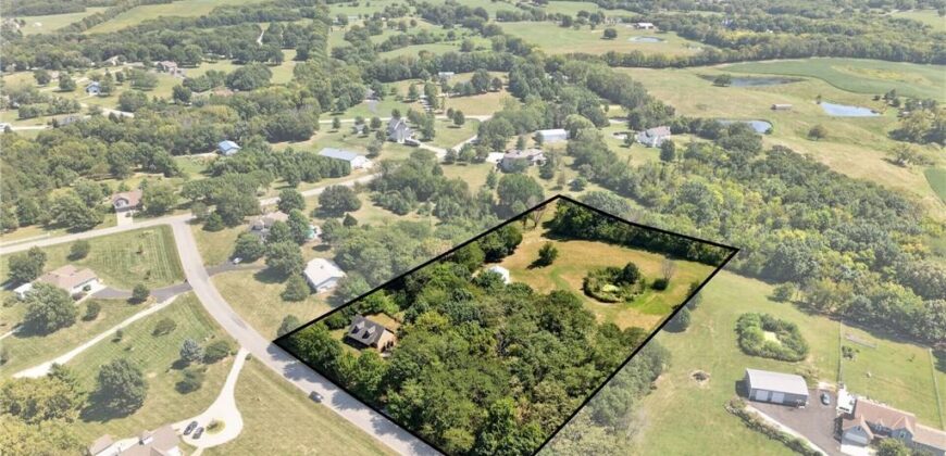 14721 Quail Run Lane, Smithville, MO 64089