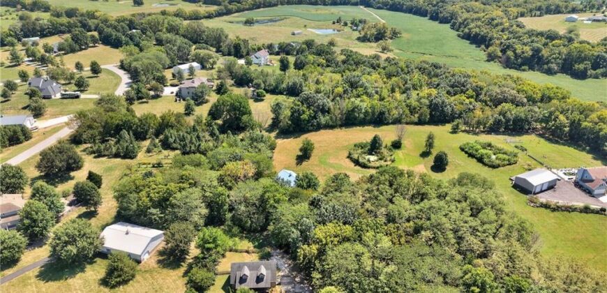 14721 Quail Run Lane, Smithville, MO 64089