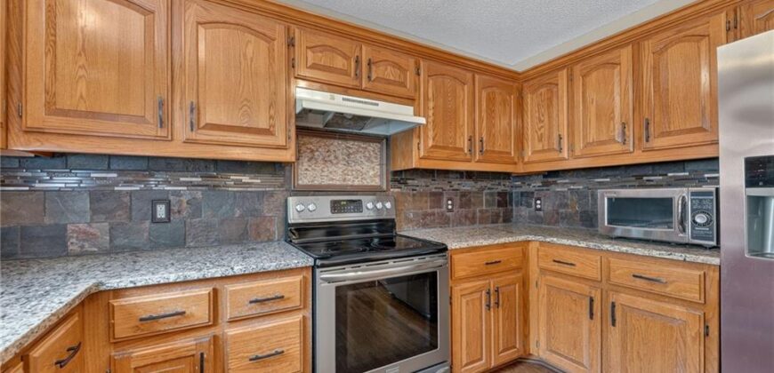 14721 Quail Run Lane, Smithville, MO 64089