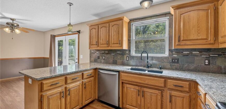 14721 Quail Run Lane, Smithville, MO 64089