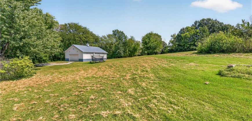 14721 Quail Run Lane, Smithville, MO 64089