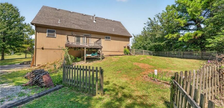 14721 Quail Run Lane, Smithville, MO 64089