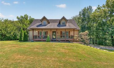 14721 Quail Run Lane, Smithville, MO 64089