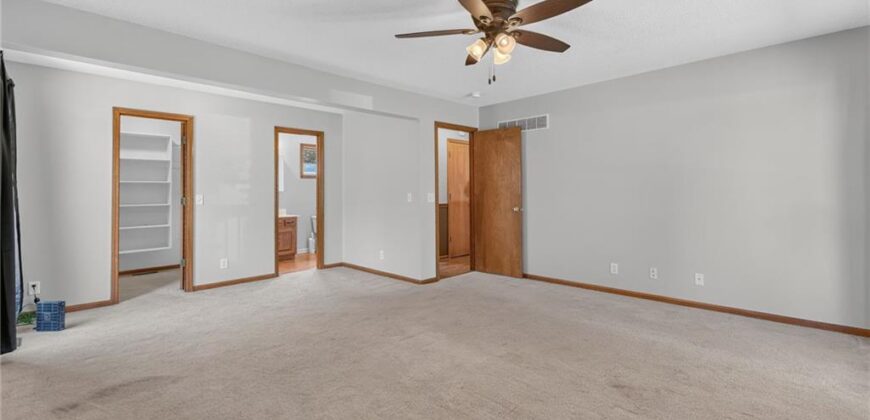 14721 Quail Run Lane, Smithville, MO 64089