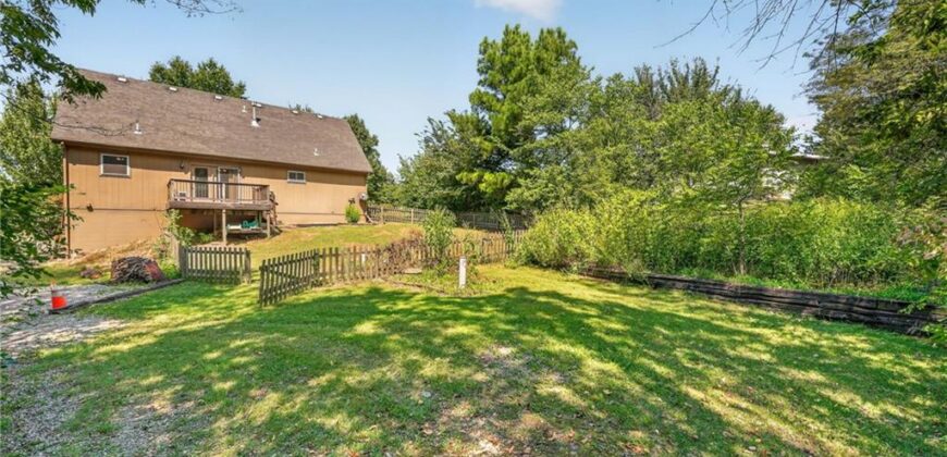 14721 Quail Run Lane, Smithville, MO 64089
