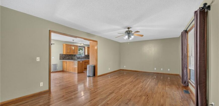 14721 Quail Run Lane, Smithville, MO 64089