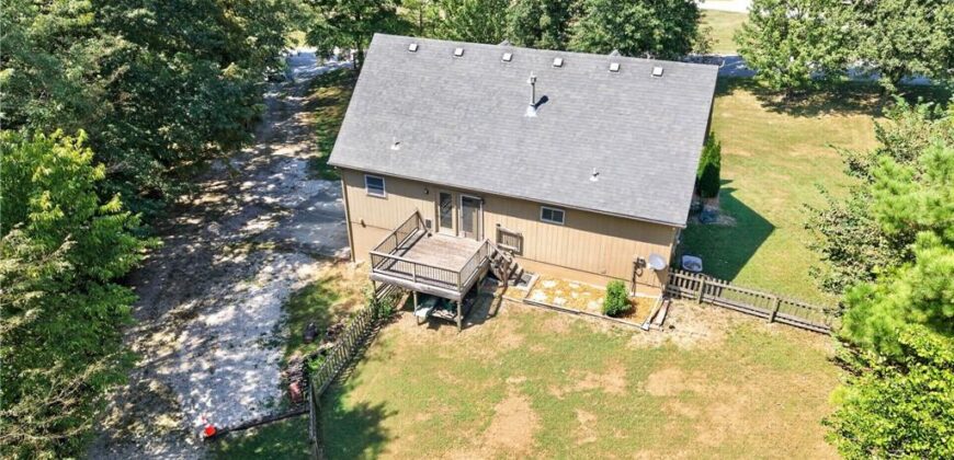 14721 Quail Run Lane, Smithville, MO 64089