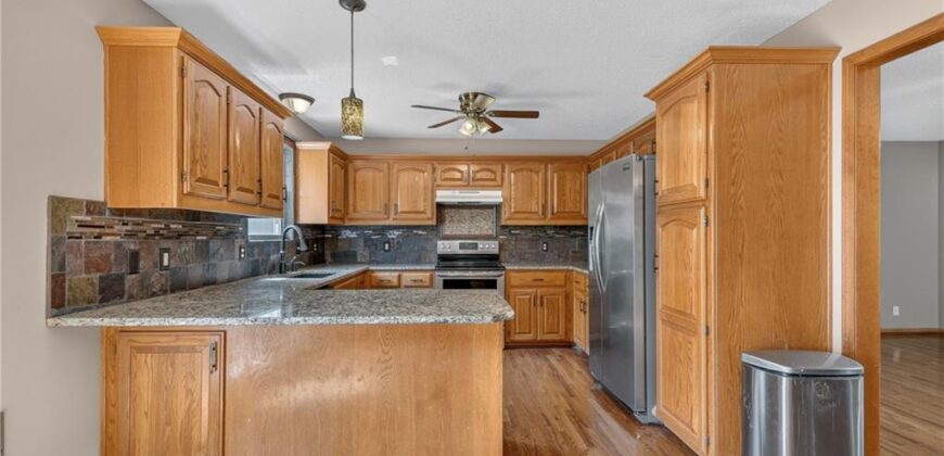 14721 Quail Run Lane, Smithville, MO 64089