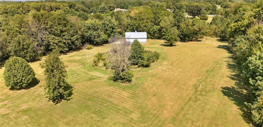 14721 Quail Run Lane, Smithville, MO 64089