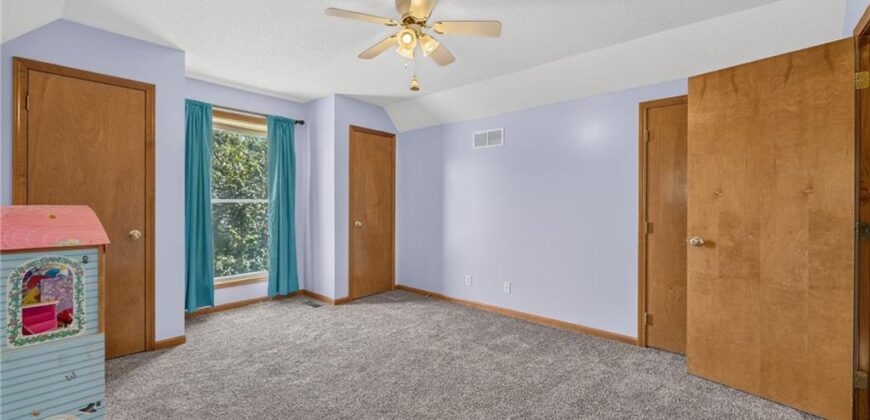 14721 Quail Run Lane, Smithville, MO 64089