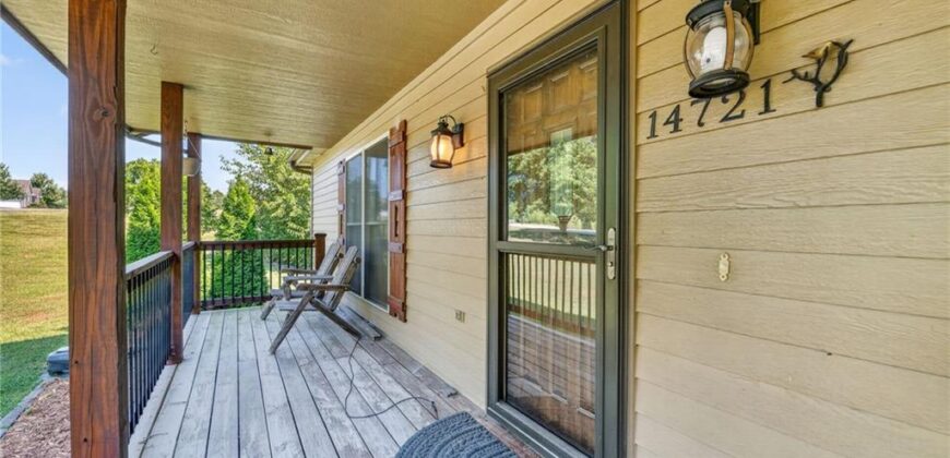 14721 Quail Run Lane, Smithville, MO 64089