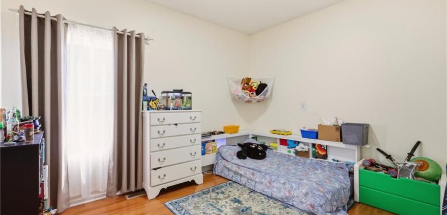 11305 N Holly Street, Kansas City, MO 64155