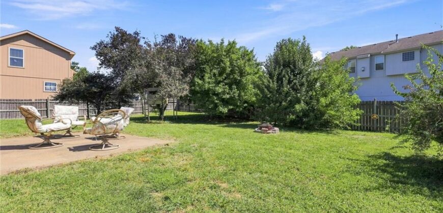 11305 N Holly Street, Kansas City, MO 64155