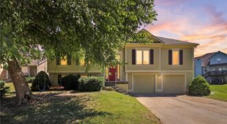 11305 N Holly Street, Kansas City, MO 64155