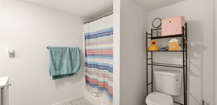11305 N Holly Street, Kansas City, MO 64155