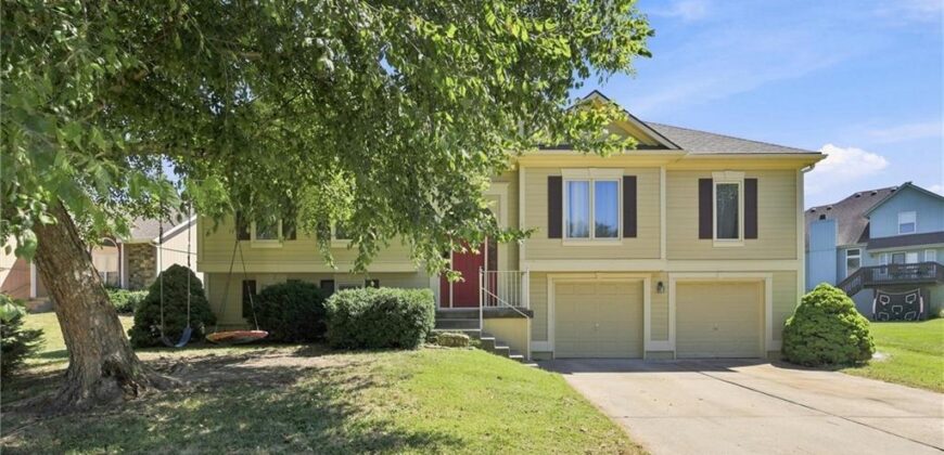 11305 N Holly Street, Kansas City, MO 64155